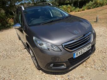 Peugeot 2008 SUV 1.6 e-HDi Feline Euro 5 (s/s) 5dr (Calima)