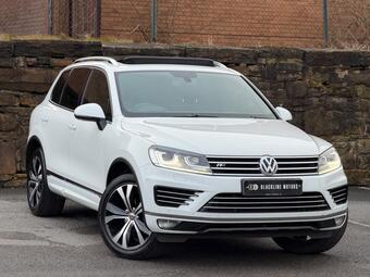 Volkswagen Touareg SUV 3.0 TDI V6 BlueMotion Tech R-Line Tiptronic 4WD Euro 6 (s/s) 5dr