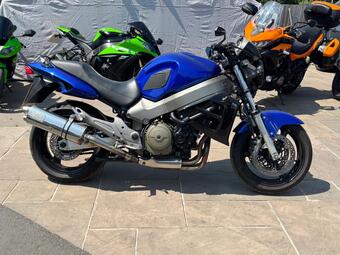 2000 x11 1100cc 20 photos 1 video  x11 1100cc nationwide delivery available £2,200 2000 (w) reg naked 42,000 miles march... photo