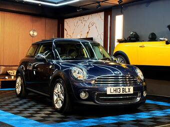 MINI Hatch Hatchback 1.6 Cooper Auto Euro 5 3dr