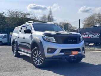 2017 NISSAN NAVARA 2.3 DCI TEKNA AUTO 4WD EURO 6 4DR 37 PHOTOS NISSAN NAVARA... photo