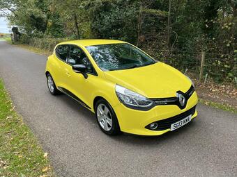 2013 Renault Clio 1.2 16V Dynamique MediaNav Euro 5 5dr 21 Photos photo