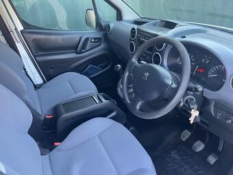 Peugeot Partner Combi Van 1.6 HDi S Crew Van L2 4dr