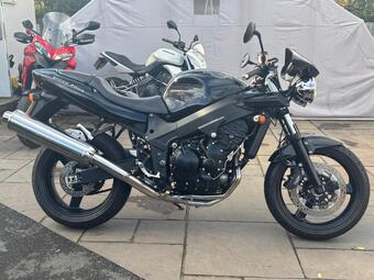 2006 speed four 599cc 26 photos  speed four 599cc stunning low mileage example £2,700 2006 (06) reg naked 11,000 miles... photo
