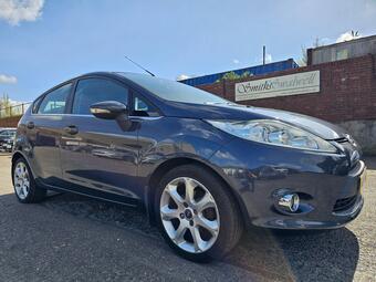 2010 FIESTA 1.4 TITANIUM 5DR 19 PHOTOS FORD FIESTA 1.4 TITANIUM 5DR FULL LEATHER.... photo