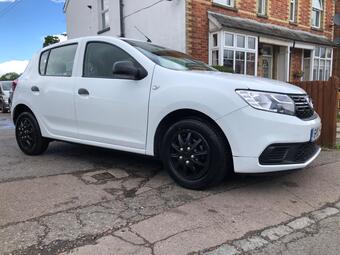 Dacia Sandero Hatchback 1.0 SCe Ambiance Euro 6 5dr