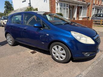 Vauxhall Corsa Hatchback 1.4i 16v Club 5dr