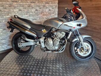 Honda CB600F Hornet Naked 600
