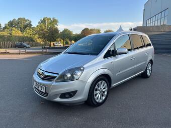 Vauxhall Zafira MPV 1.7 CDTi ecoFLEX Design Euro 5 5dr (SNav)