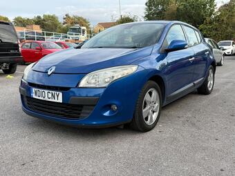 Renault Megane Hatchback 1.6 16V Dynamique TomTom Euro 5 5dr