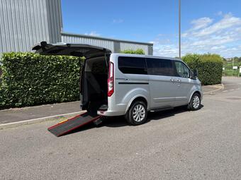 Ford Tourneo Custom Minibus 2.0 310 EcoBlue Titanium L1 Euro 6 (s/s) 5dr