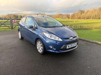 2009 POPULAR HATCHBACK IS EQUIPPED WITH A 1.4 LITRE PETROL ENGINE AND COMES WITH... photo