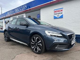 Volvo V40 Cross Country Hatchback 2.0 D3 Pro Auto Euro 6 (s/s) 5dr
