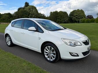 Vauxhall Astra Hatchback 1.4 16v Active Euro 5 5dr
