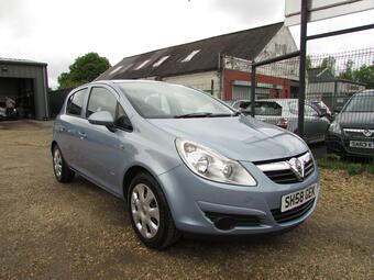 Vauxhall Corsa Hatchback 1.2i 16v Club 5dr