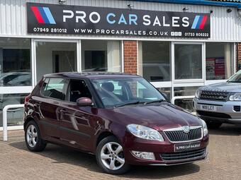 2010 SKODA Fabia 1.2 TSI Elegance Euro 5 5dr 42 Photos photo