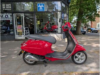 Piaggio Vespa Primavera 50 Moped 50 2T