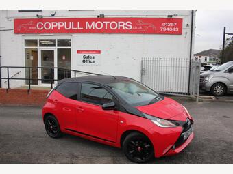 2017 AYGO 1.0 VVT I X CITE 4 RED BI TONE EURO 6 5DR... photo