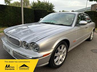 Jaguar XJ Saloon 3.0 SE 4dr