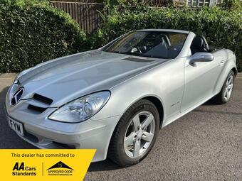 2007 slk 1.8 slk200 kompressor 2dr 100 photos  slk 1.8 slk200 kompressor 2dr 2 keys full service history £4,000 2007... photo