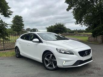 Volvo V40 Hatchback 2.0 D4 R-Design Lux Nav Auto Euro 6 (s/s) 5dr
