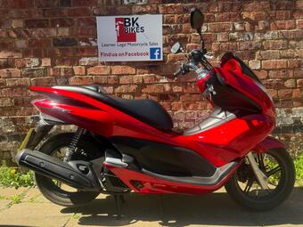 2012 pcx125 125cc 17 photos  pcx125 125cc 2 owners &amp; only 6k miles £1,995 2012 (12) reg scooter 6,336 miles... photo