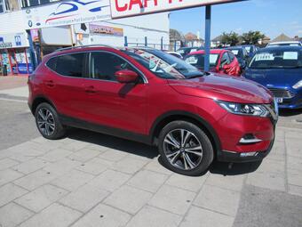 Nissan Qashqai SUV 1.3 DIG-T N-Connecta Euro 6 (s/s) 5dr