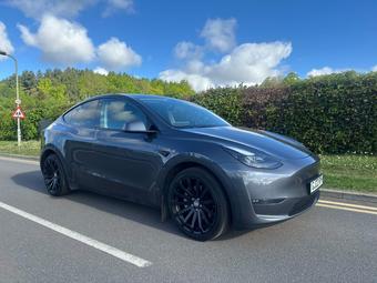 Tesla 2022 MY Long Range AWD 