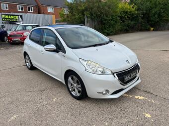 2015 Peugeot 208 1.2 Vti Puretech Style Euro 6 5dr