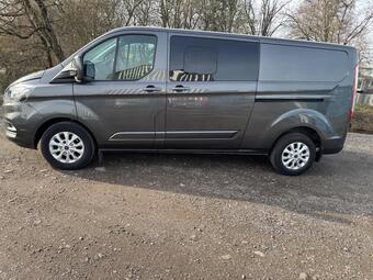 Ford Transit Custom Combi Van 2.0 320 EcoBlue Limited Crew Van L2 H1 Euro 6 (s/s) 5dr (6 Seat)