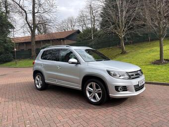 Volkswagen Tiguan SUV 2.0 TDI BlueMotion Tech R-Line 4WD Euro 5 (s/s) 5dr (Nav)