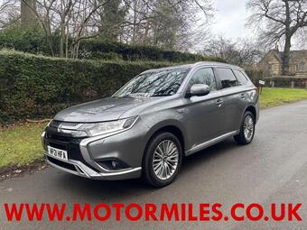 2021 Mitsubishi Outlander 2.4h TwinMotor 13.8kWh Design CVT 4WD Euro 6 (s/s) 5dr 38 Photos photo