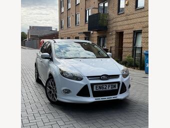 Ford Focus Hatchback 1.0T EcoBoost Zetec S Euro 5 (s/s) 5dr