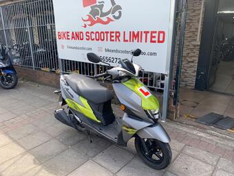 Suzuki Avenis 125 Scooter 125 CVT Euro 5