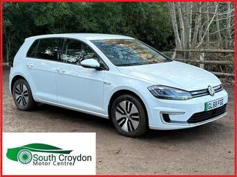 2018 GOLF AUTO 5DR 51 PHOTOS VOLKSWAGEN 35.8KWH E GOLF AUTO 5DR SAT NAV,... photo