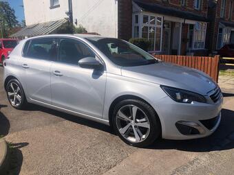 Peugeot 308 Hatchback 1.6 THP Allure Euro 5 5dr