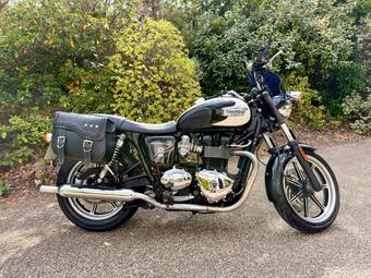 Triumph Bonneville 865 Roadster/Retro 865