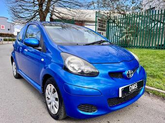 2011 AYGO 1.0 VVT I BLUE EURO 5 3DR 36 PHOTOS TOYOTA AYGO 1.0... photo