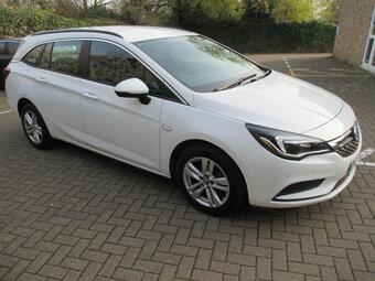 Vauxhall Astra Estate 1.0i Turbo ecoTEC Tech Line Nav Sports Tourer Euro 6 (s/s) 5dr