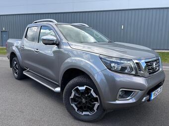 Nissan Navara Pickup 2.3 dCi Tekna Auto 4WD Euro 6 4dr