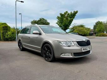 Skoda Superb Estate 2.0 TDI Elegance Euro 5 5dr