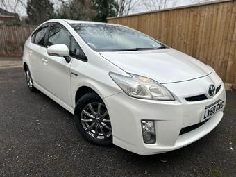 2011 PRIUS 1.5 CVT 4DR 27 PHOTOS TOYOTA PRIUS 1.5 CVT 4DR LOW MILEAGE... photo