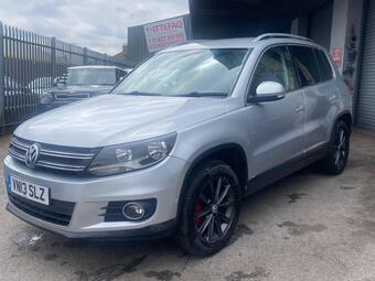Volkswagen Tiguan SUV 2.0 TDI BlueMotion Tech SE DSG 4WD Euro 5 (s/s) 5dr