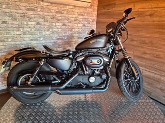 Harley-Davidson Sportster Custom Cruiser 883 XL883N Iron 883