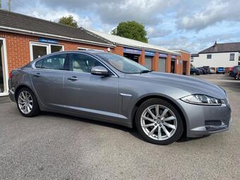 Jaguar XF Saloon 2.2d Premium Luxury Auto Euro 5 (s/s) 4dr