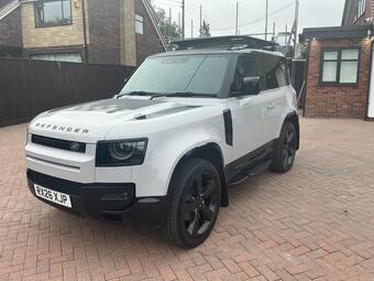 Land Rover Defender 90 SUV 3.0 D250 MHEV X-Dynamic SE Auto 4WD Euro 6 (s/s) 3dr