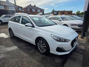 Hyundai i30 Estate 1.6 CRDi SE Tourer Euro 6 (s/s) 5dr