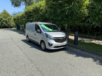 Vauxhall Vivaro Panel Van 1.6 CDTi 2700 BiTurbo ecoTEC Sportive L1 H1 Euro 6 (s/s) 5dr