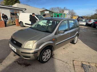 2004 FUSION 1.4 2 DURASHIFT EST 5DR 28 PHOTOS FORD FUSION 1.4 2 DURASHIFT... photo