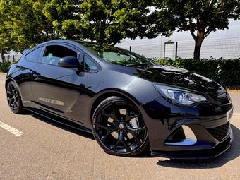 Vauxhall Astra GTC Coupe 2.0T VXR Euro 5 (s/s) 3dr